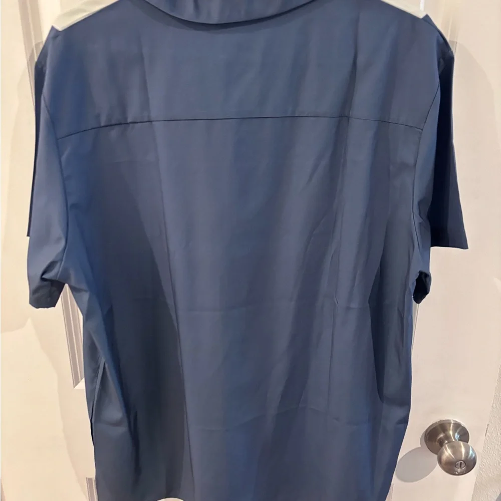 🚨CLEARANCE🚨BRAND NEW Men’s bowling style shirt - Boutique item - Picture 2 of 4